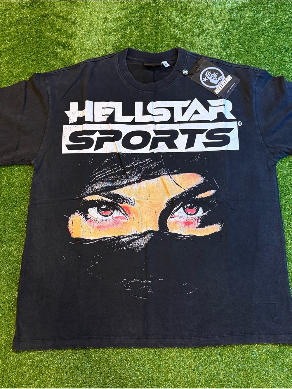 HiLLSTAR Men's Black Graphic Tee with Eye Artwork